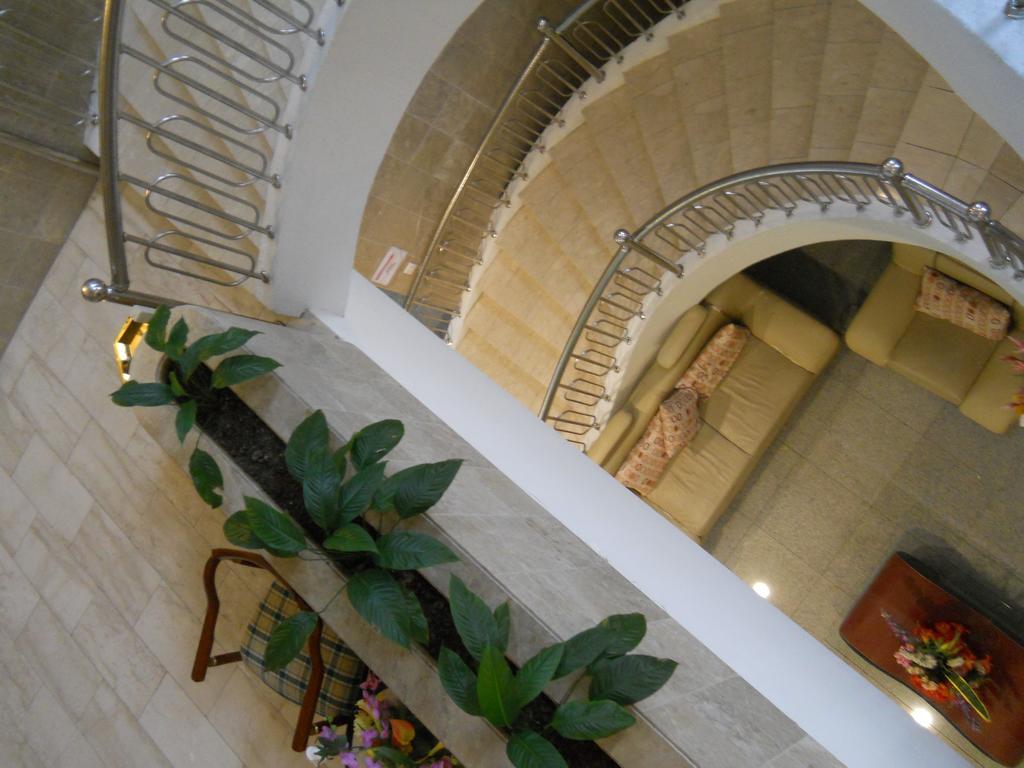Jeruton Hotel Кампонг-Джерудонг Экстерьер фото